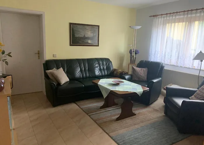 Ueber Den Daechern Von アパート *